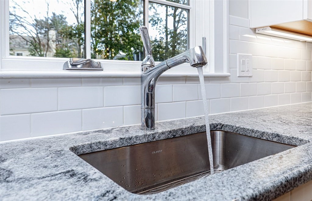 12 Janet Road Newton, MA 02459 - Photo 11 of 36