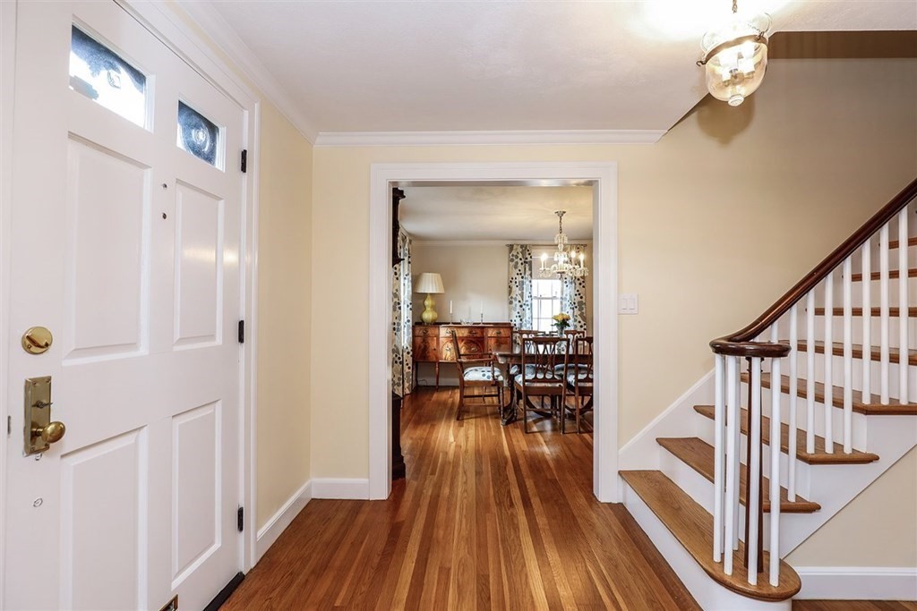 12 Janet Road Newton, MA 02459 - Photo 3 of 36
