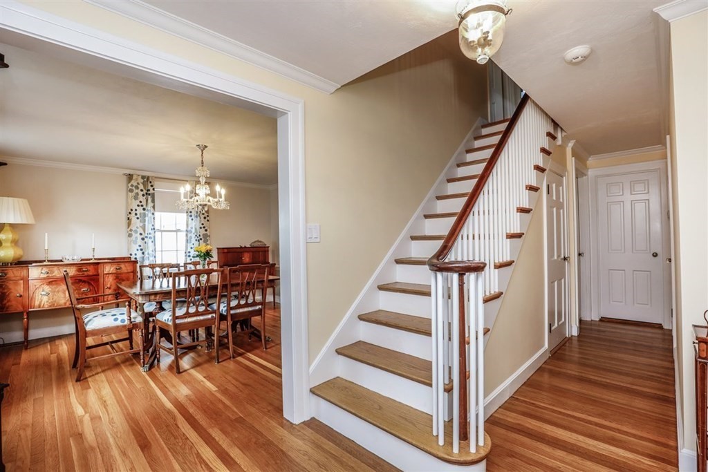 12 Janet Road Newton, MA 02459 - Photo 4 of 36