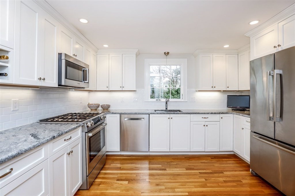 12 Janet Road Newton, MA 02459 - Photo 8 of 36