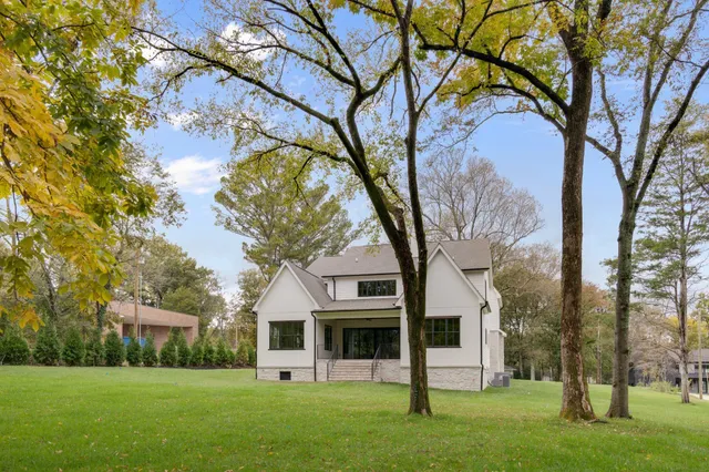 $3,200,000 | 706 Brook Hollow Road, Nashville, TN 37205