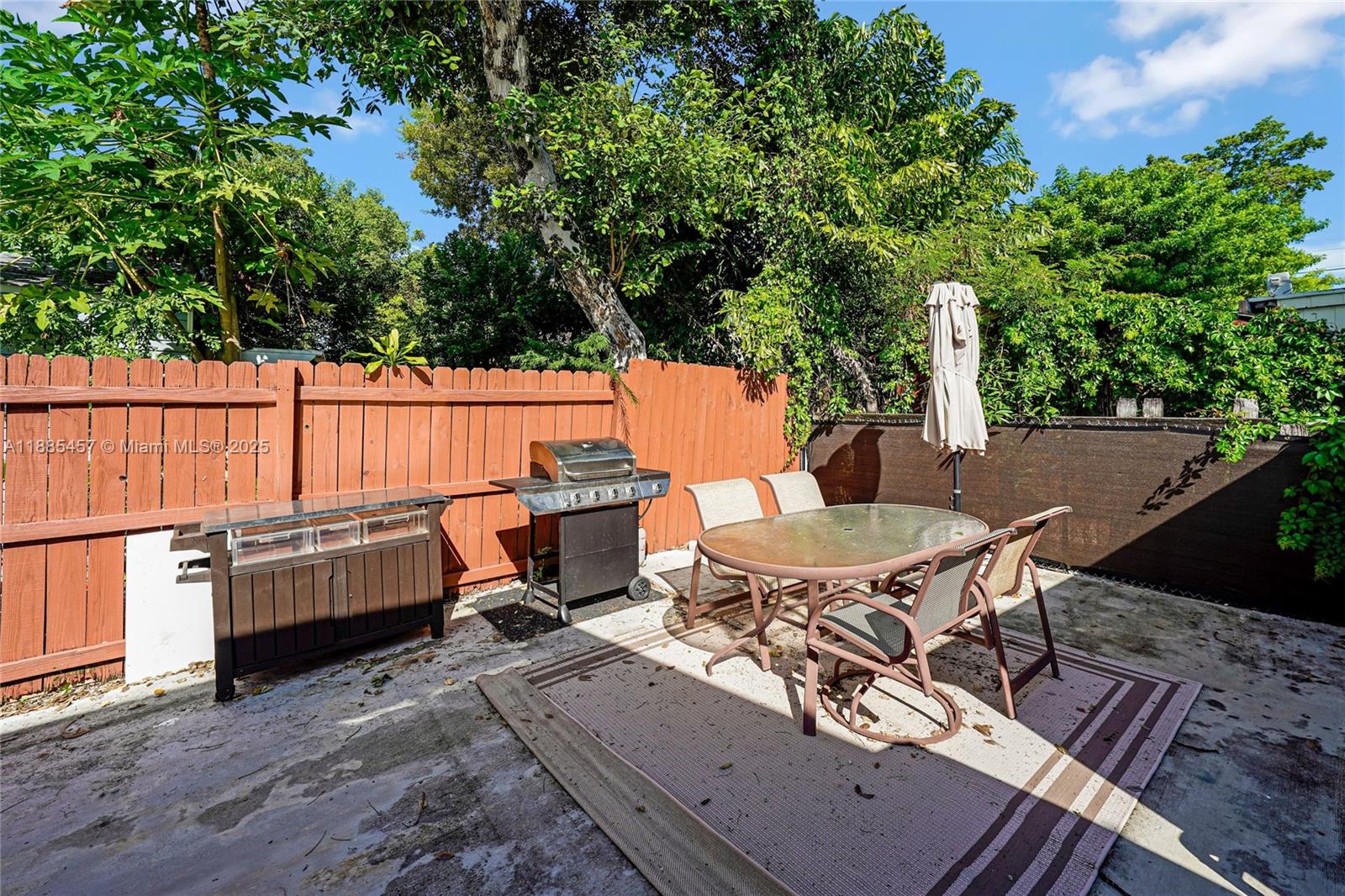 945 Plantation Road, Unit 945 Key Largo, FL 33037 - Photo 38 of 66 a view of a patio with couple of chairs