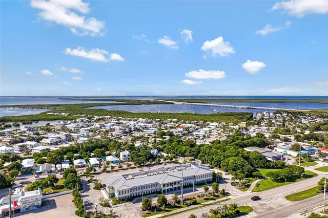 $3,400 | 945 Plantation Road, Unit 945, Key Largo, FL 33037