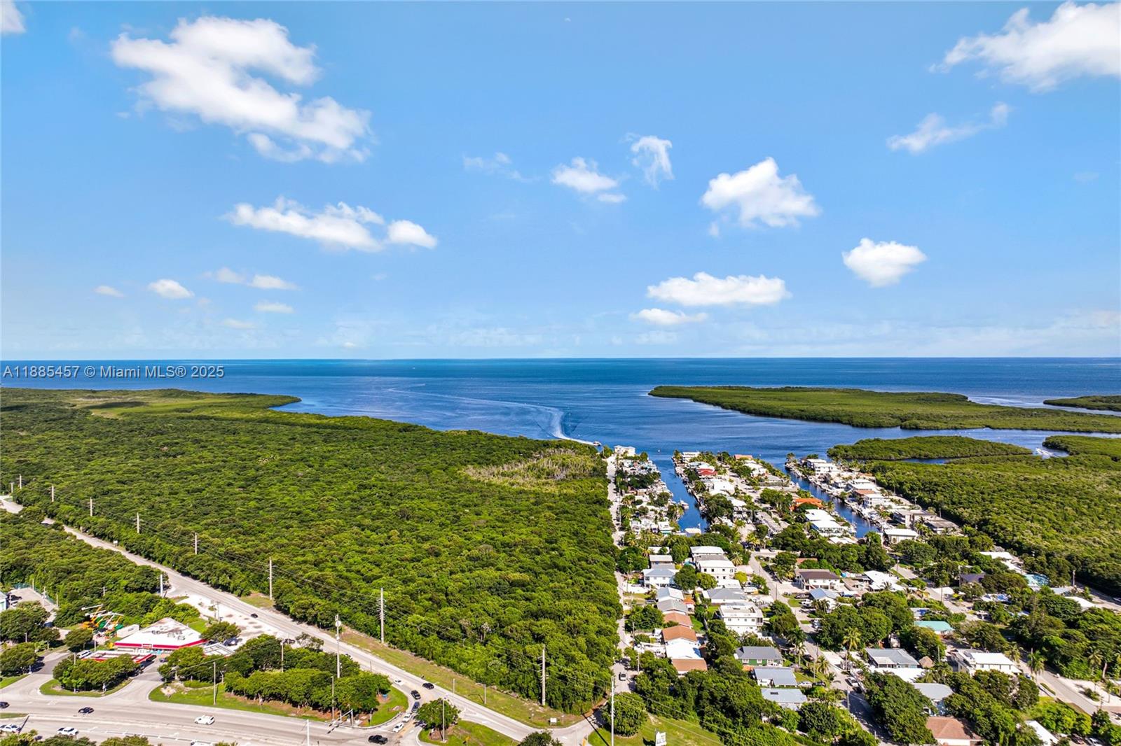 945 Plantation Road, Unit 945 Key Largo, FL 33037 - Photo 65 of 66 a view of an ocean