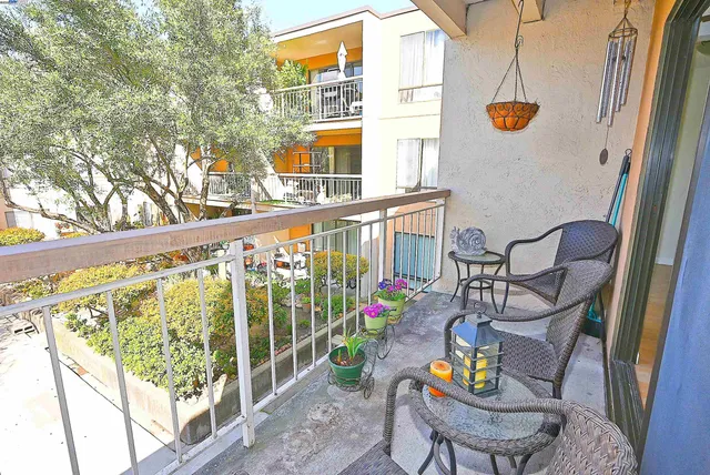 $270,000 | 320 North Civic Drive, Unit 307, Walnut Creek, CA 94596