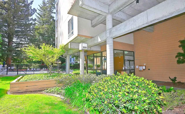 $270,000 | 320 North Civic Drive, Unit 307, Walnut Creek, CA 94596