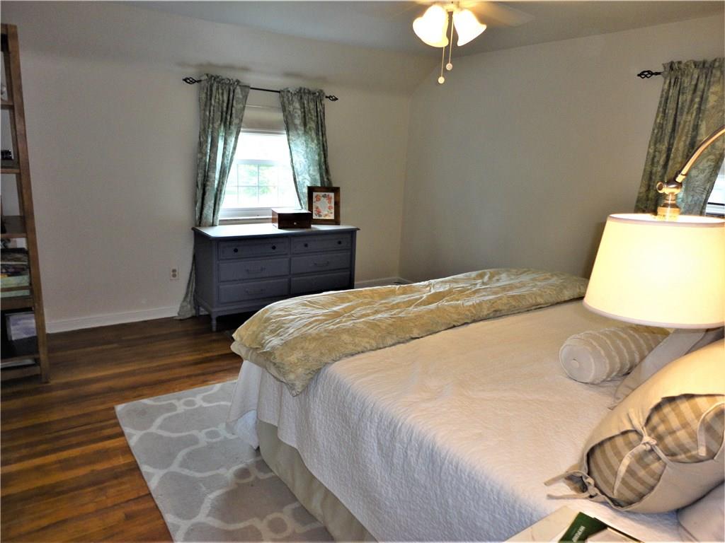 1710 Greentree Road Pittsburgh, PA 15220 - Photo 14 of 23 Gallery Image 14