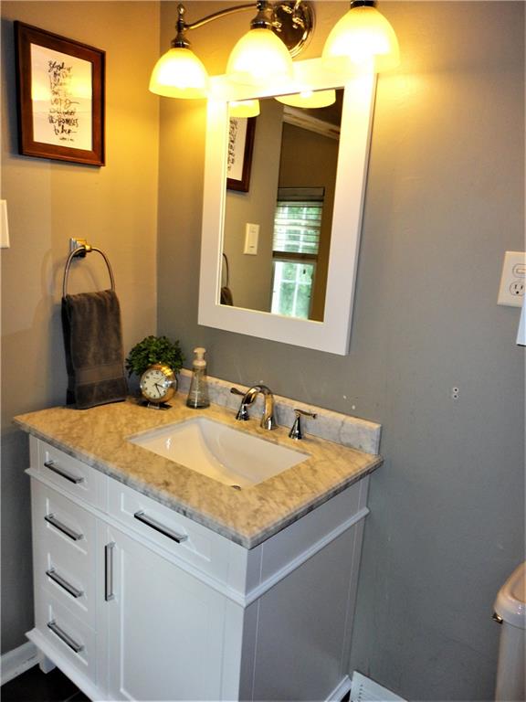 1710 Greentree Road Pittsburgh, PA 15220 - Photo 17 of 23 Gallery Image 17