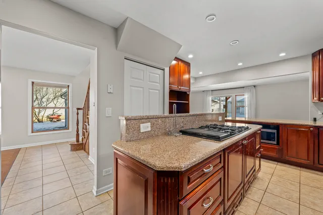 $3,600 | 9 Edgewood Road, Vernon Hills, IL 60061