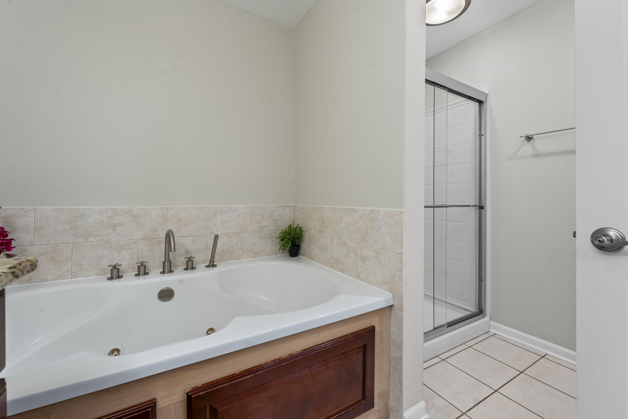 9 Edgewood Road Vernon Hills, IL 60061 - Photo 33 of 47