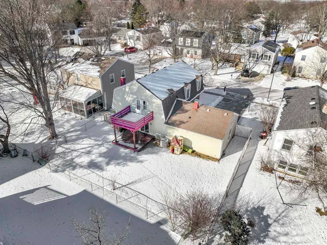 $3,600 | 9 Edgewood Road, Vernon Hills, IL 60061