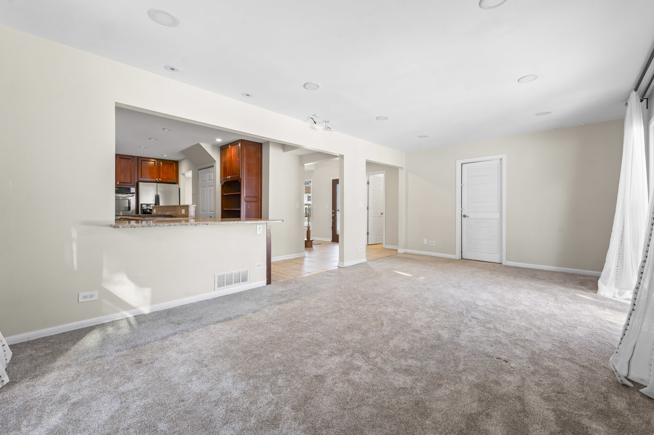 9 Edgewood Road Vernon Hills, IL 60061 - Photo 8 of 47