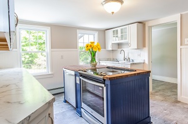 90 Saundersdale Road Charlton, MA 01507 - Photo 8 of 30