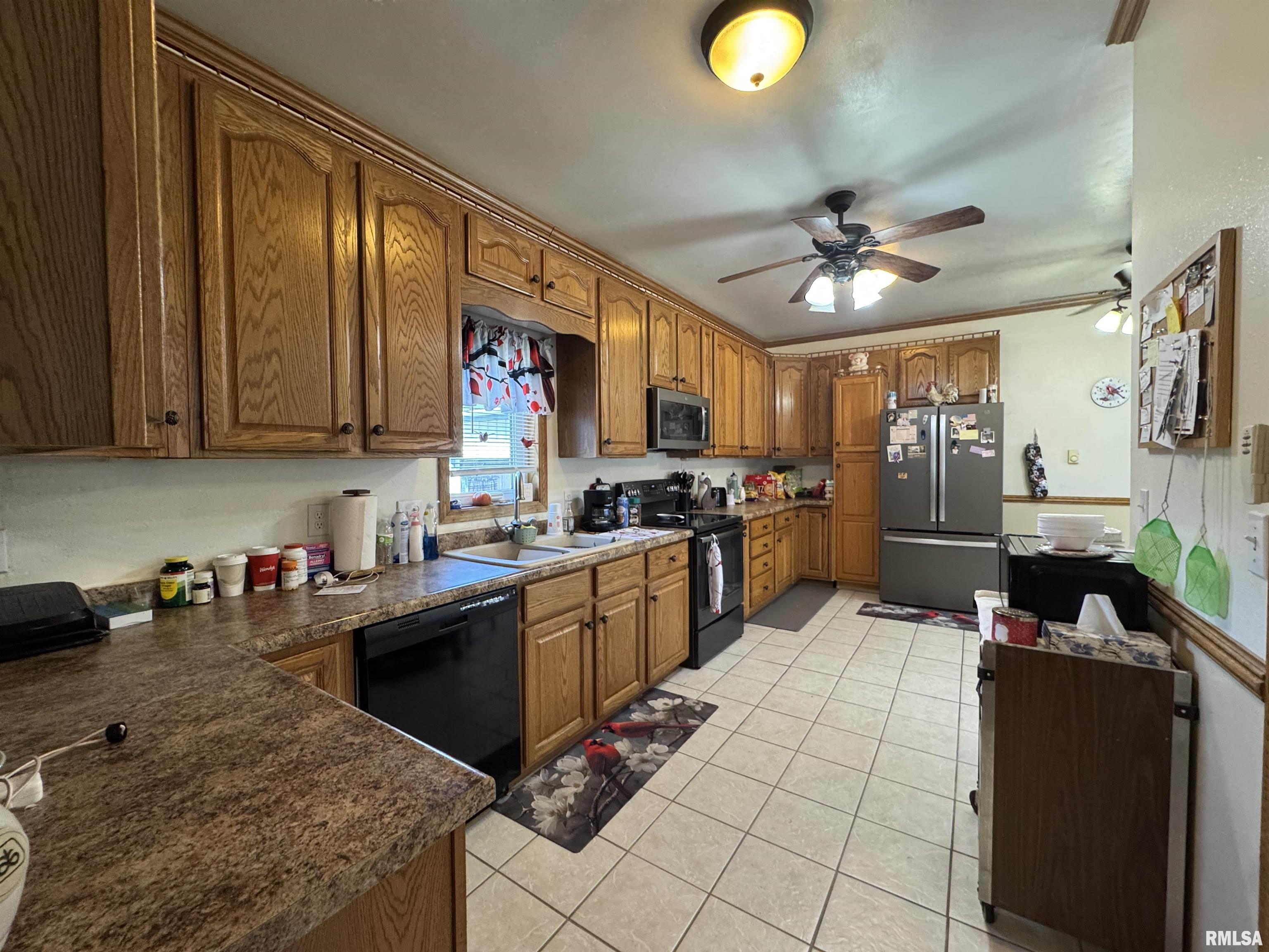 337 West Chestnut Street Oneida, IL 61467 - Photo 29 of 62