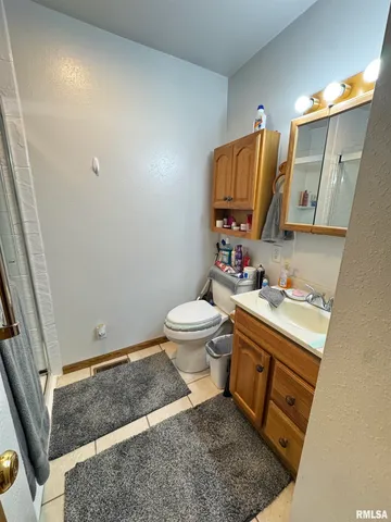 $255,000 | 337 West Chestnut Street, Oneida, IL 61467