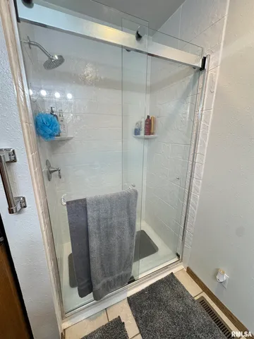 $255,000 | 337 West Chestnut Street, Oneida, IL 61467