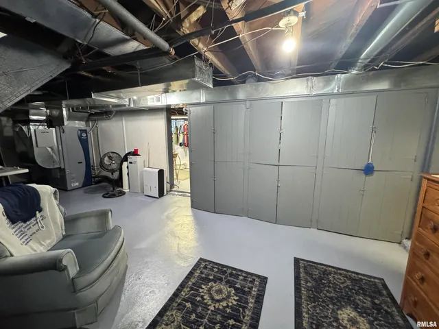 $255,000 | 337 West Chestnut Street, Oneida, IL 61467