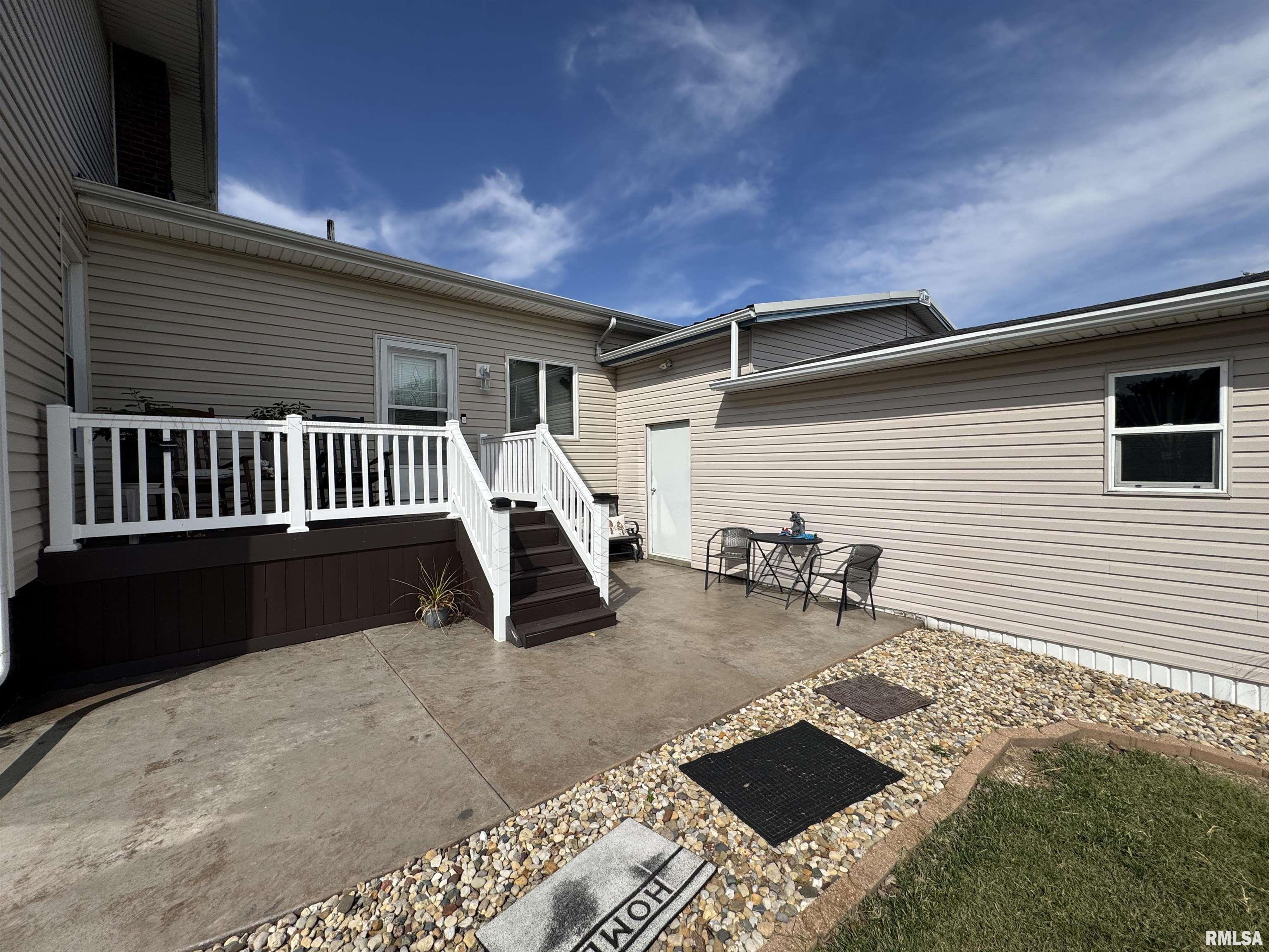 337 West Chestnut Street Oneida, IL 61467 - Photo 10 of 62