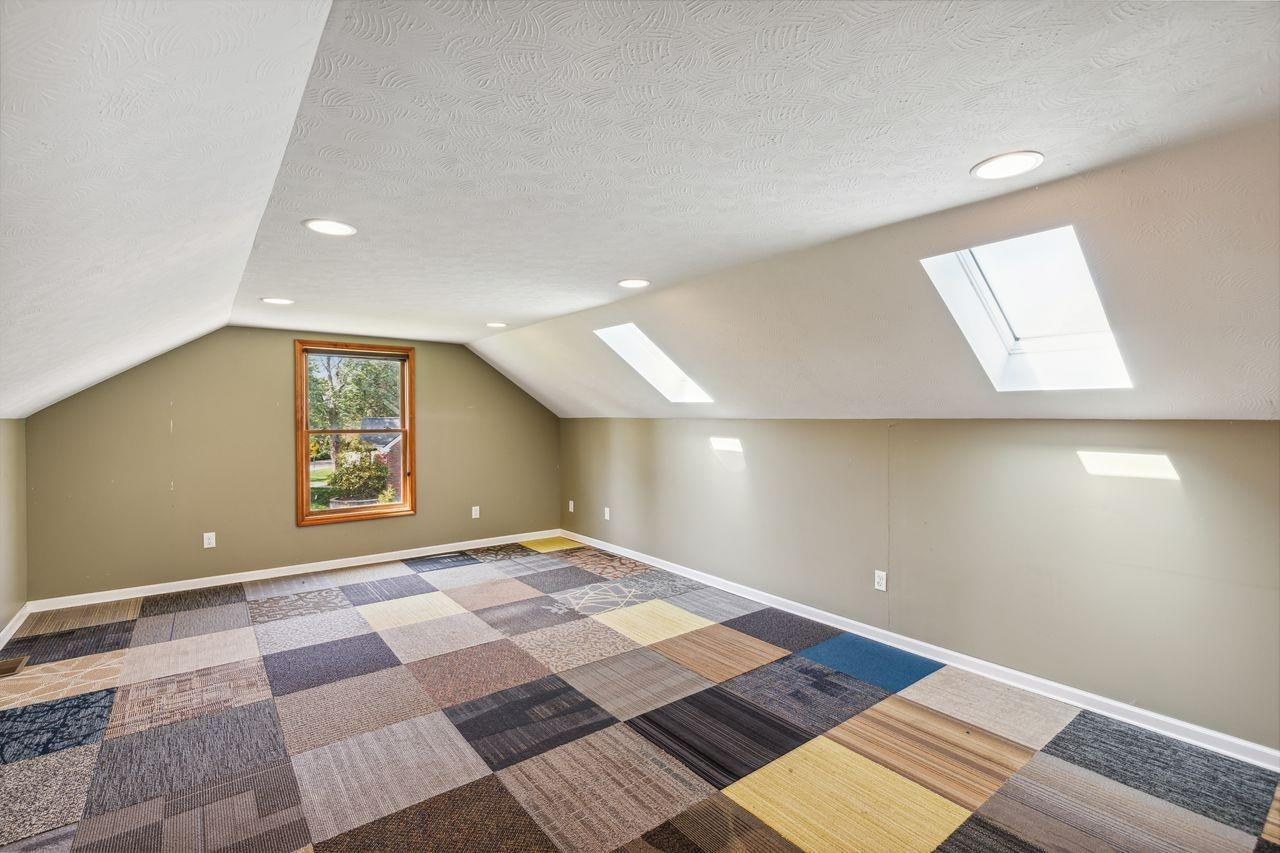 6121 Springdale Road Cincinnati, OH 45247 - Photo 20 of 36