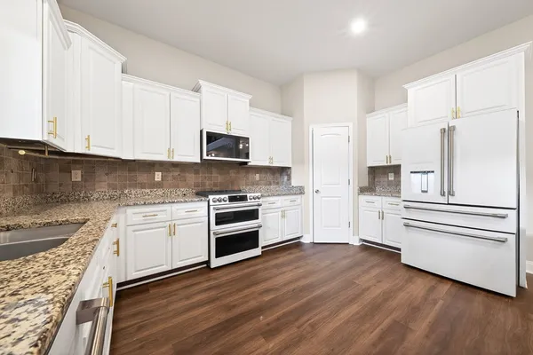 $449,000 | 27 Bradley Drive, Fort Mitchell, AL 36856