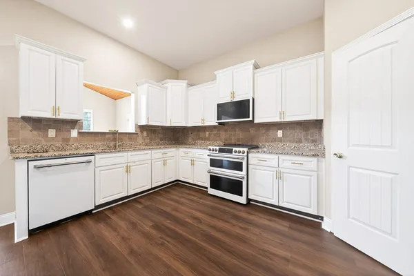 $449,000 | 27 Bradley Drive, Fort Mitchell, AL 36856