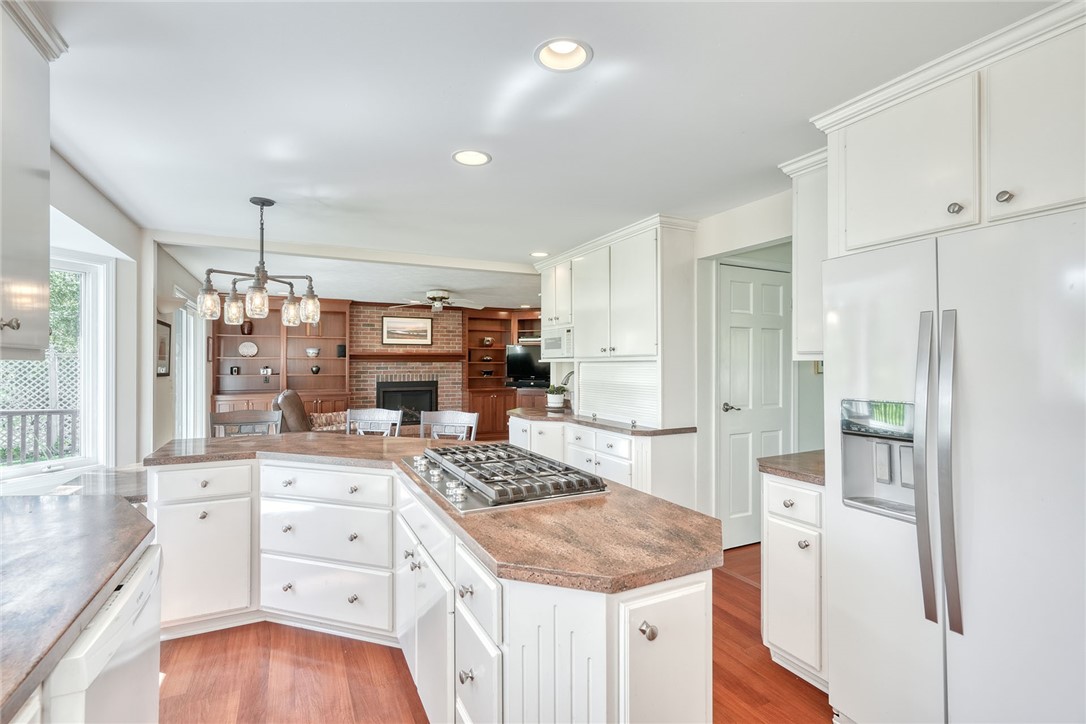 102 Jackson Road Penfield, NY 14526 - Photo 13 of 44
