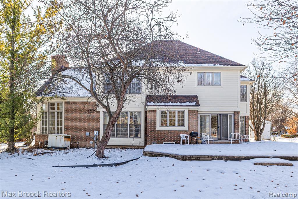 41450 Mission Lane Novi, MI 48167 - Photo 38 of 44