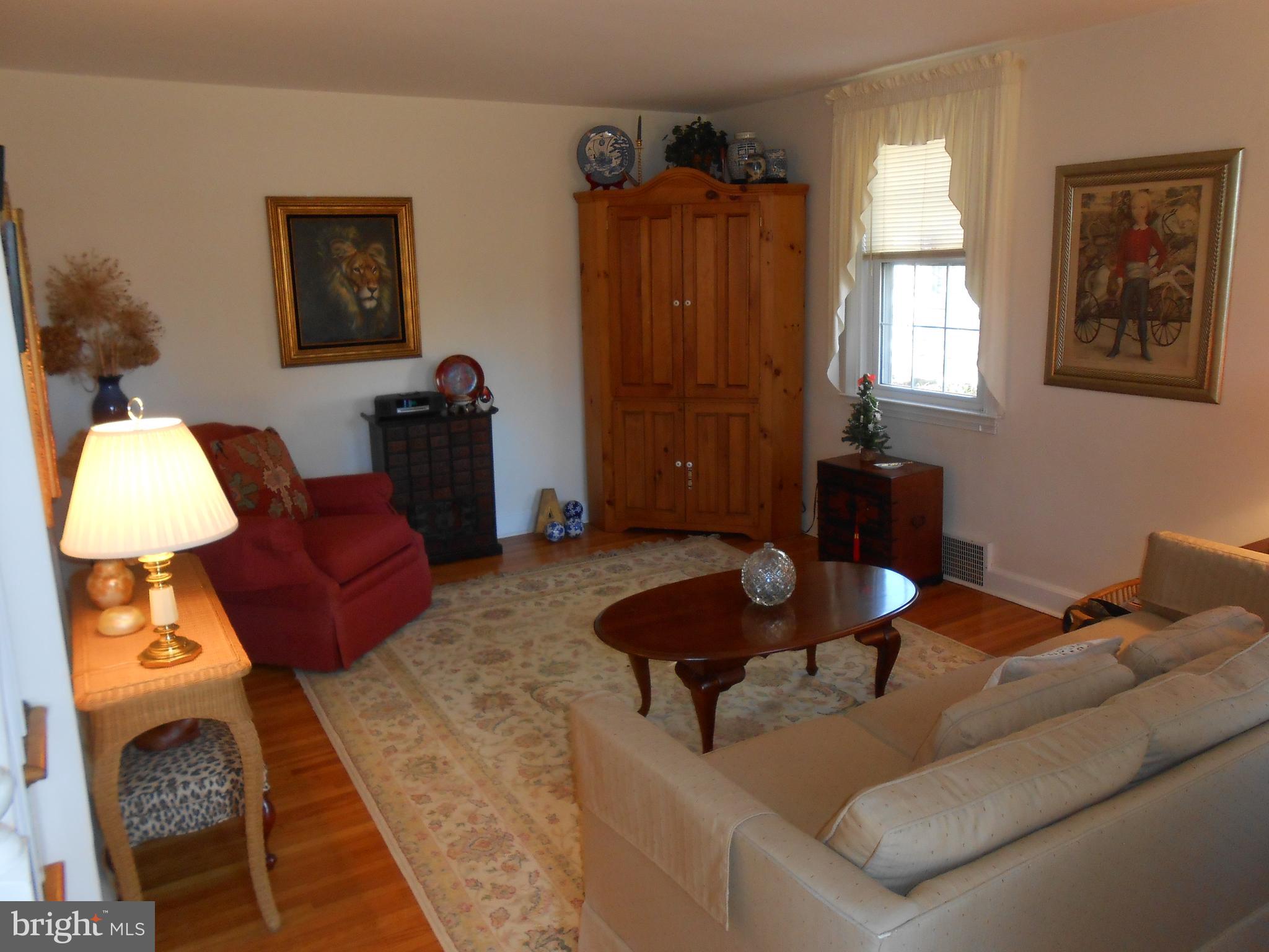 5 York Road Wilmington, DE 19803 - Photo 4 of 34 Living Room
