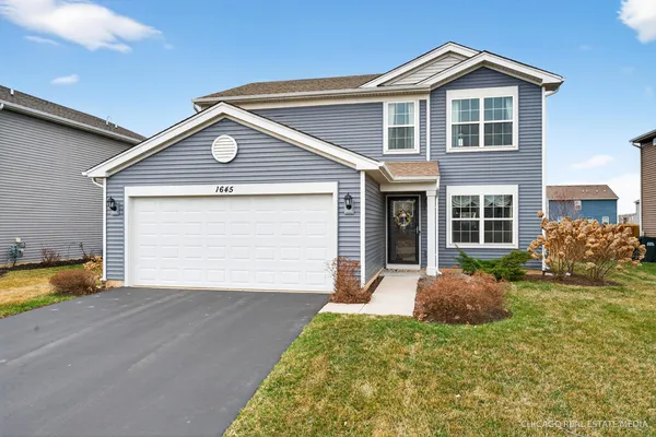 $425,000 | 1645 Bayberry Lane, Pingree Grove, IL 60140