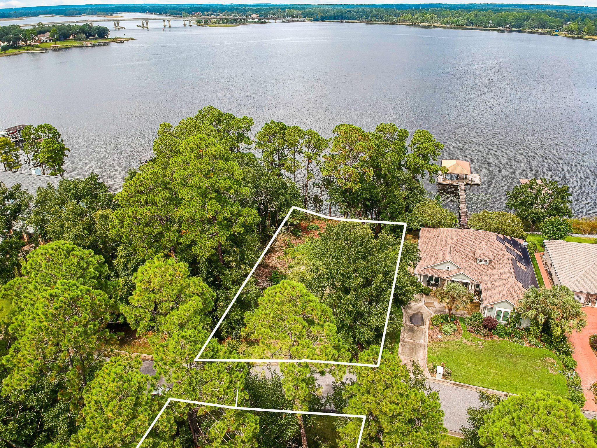 8 Old Bay Pointe Road Milton, FL 32583 - Photo 2 of 12 Gallery Image 2