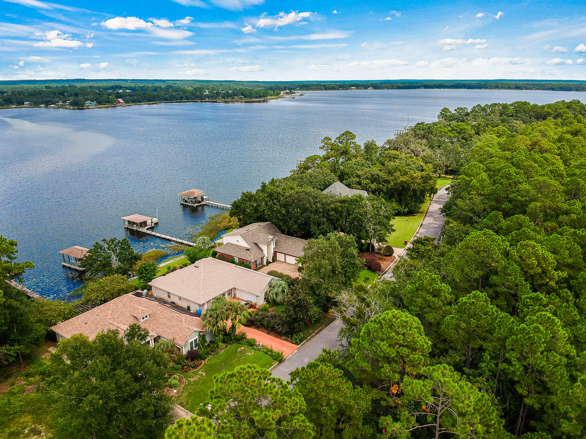 8 Old Bay Pointe Road Milton, FL 32583 - Photo 3 of 12 Gallery Image 3