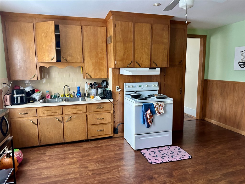 71 Hamlet Avenue Woonsocket, RI 02895 - Photo 8 of 10