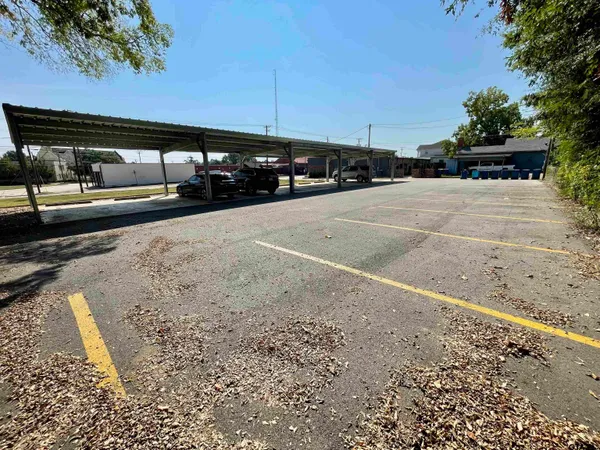 $1,300,000 | 901 Broadway Boulevard, Kilgore, TX 75662