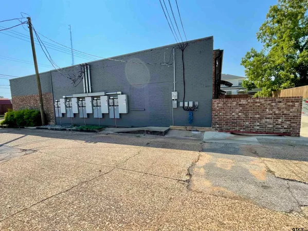 $1,300,000 | 901 Broadway Boulevard, Kilgore, TX 75662