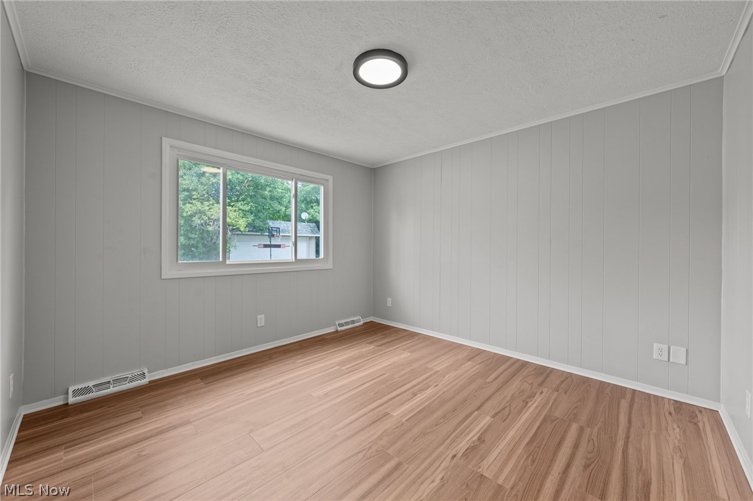 3601 Tullamore Road University Heights, OH 44118 - Photo 13 of 45