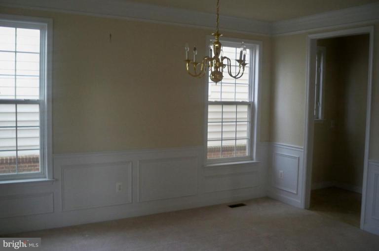 23209 Frederick Road Clarksburg, MD 20871 - Photo 4 of 30 Dining Room