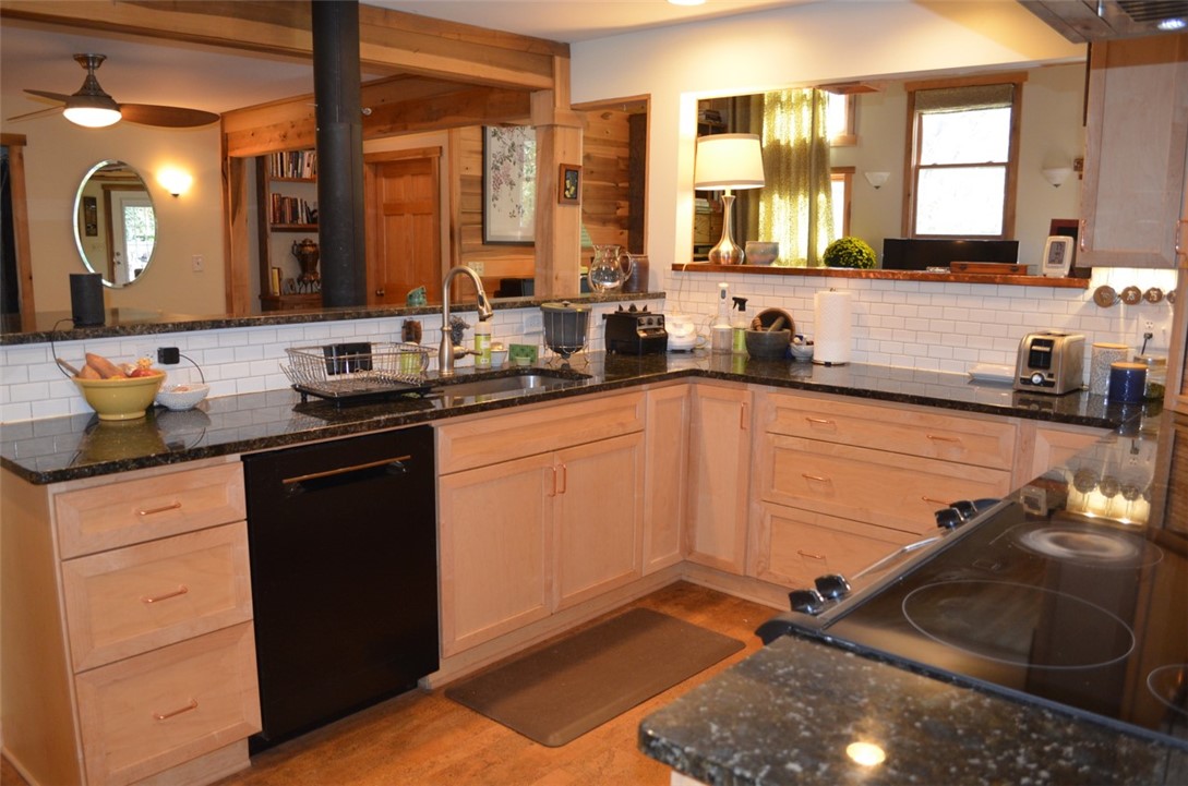 137 Blue Jay Road Central, SC 29630 - Photo 3 of 43 Gallery Image 3