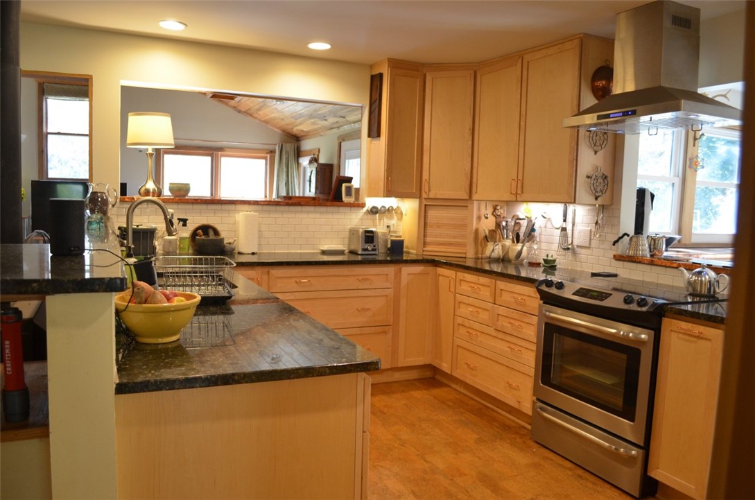 137 Blue Jay Road Central, SC 29630 - Photo 4 of 43 Gallery Image 4