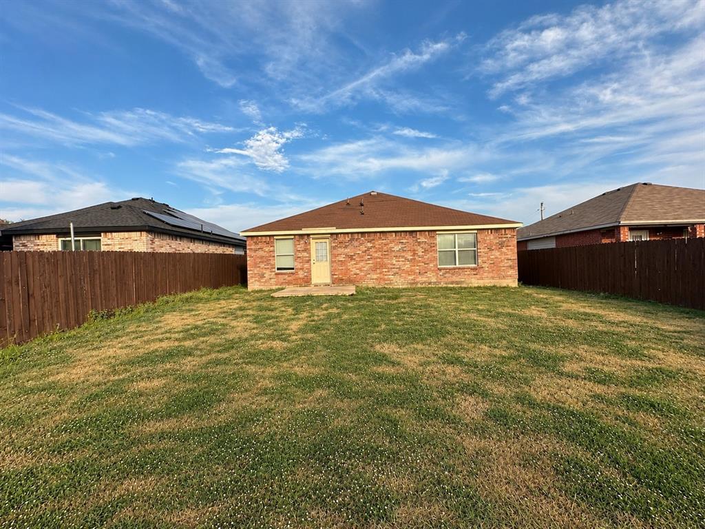 1105 Riley Drive Garland, TX 75040 - Photo 19 of 20 Gallery Image 19