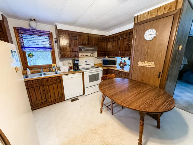 $275,000 | 18863 Highway 65, Goodland, MN 55742