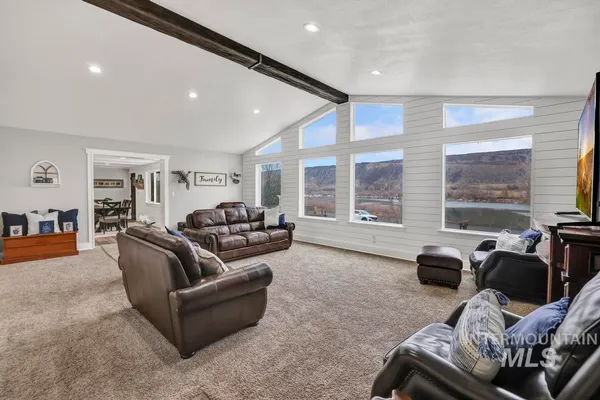 $899,900 | 1785 River Road, Buhl, ID 83316