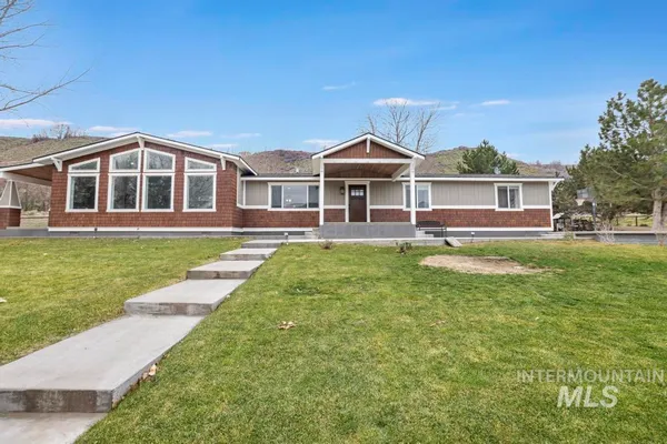 $899,900 | 1785 River Road, Buhl, ID 83316