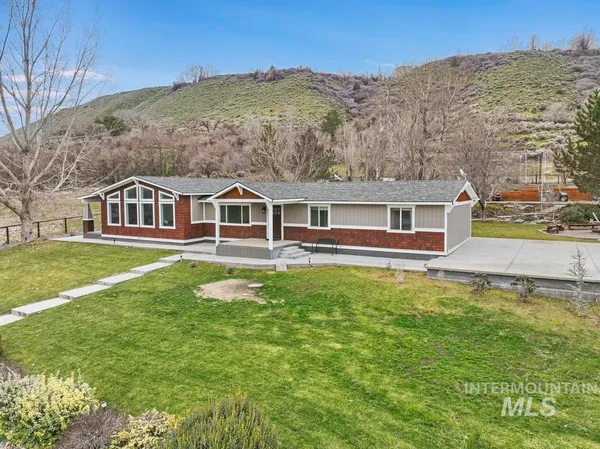 $899,900 | 1785 River Road, Buhl, ID 83316