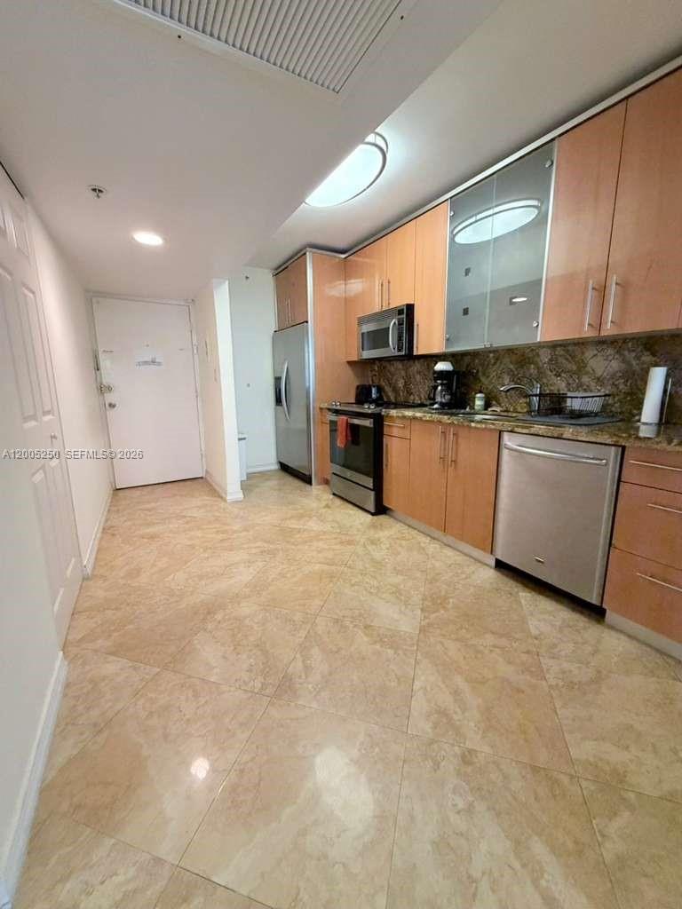 100 Lincoln Road, Unit 534 Miami Beach, FL 33139 - Photo 4 of 12