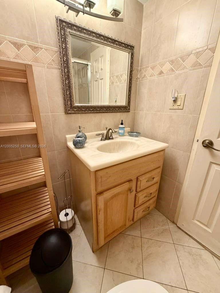 100 Lincoln Road, Unit 534 Miami Beach, FL 33139 - Photo 8 of 12