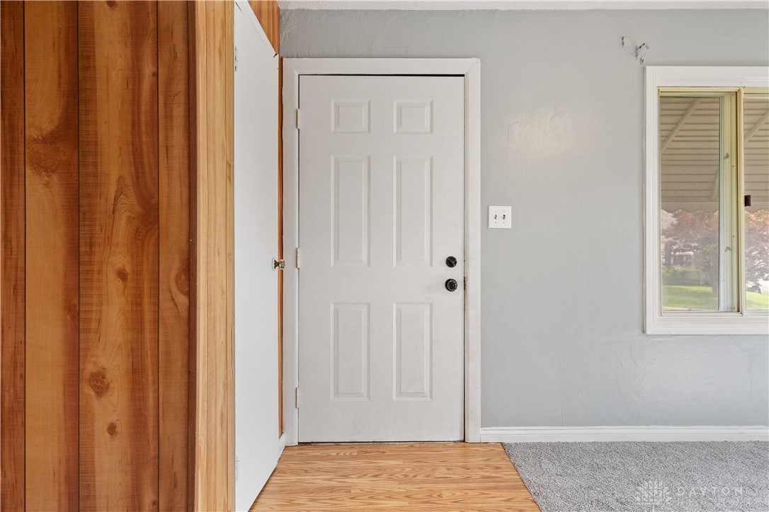 1317 Radio Road Dayton, OH 45403 - Photo 5 of 28