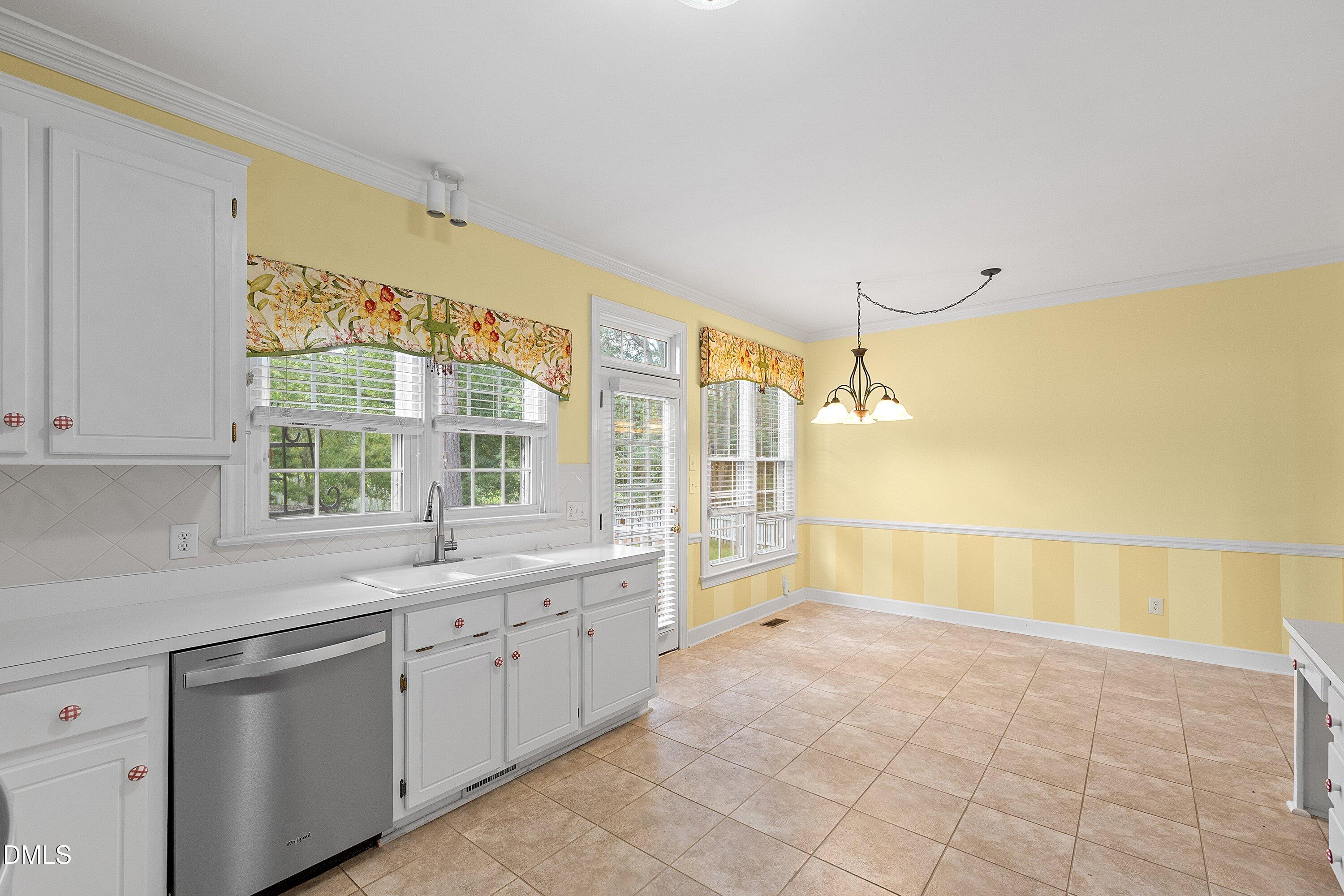 3012 Dahlgreen Road Raleigh, NC 27615 - Photo 10 of 37 15-3012 Dahlgreen Rd_9141