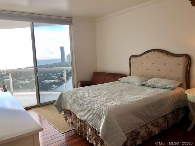 $950,000 | 3801 Northeast 207th Street, Unit 25BS, Aventura, FL 33180