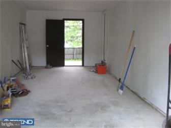 5 Robertson Road East Windsor, NJ 08520 - Photo 9 of 12 Garage