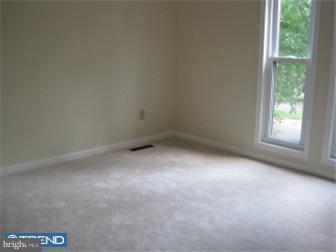 5 Robertson Road East Windsor, NJ 08520 - Photo 10 of 12 Living Room